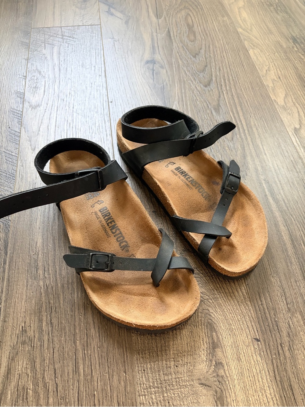 Birkenstock Women's Black Strappy Sandals with Tan Footbed - Yara - Picture 2 of 3